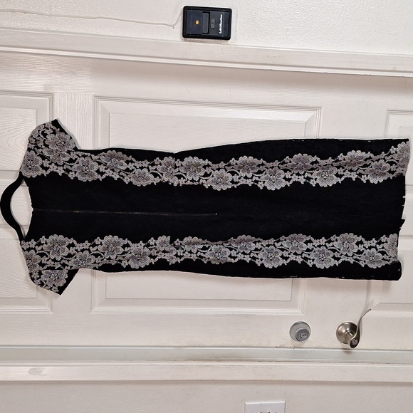 Betsey Johnson Lace Dress 2 Pencil Bodycon Sexy Cocktail Black White Vamp - Picture 6 of 6